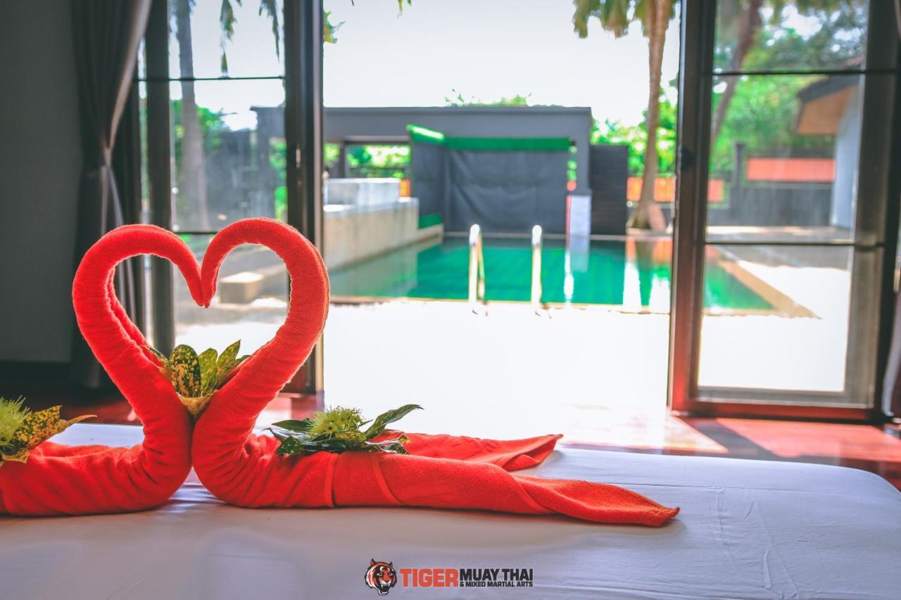 Tiger Hillside Hotel Phuket ภายนอก รูปภาพ