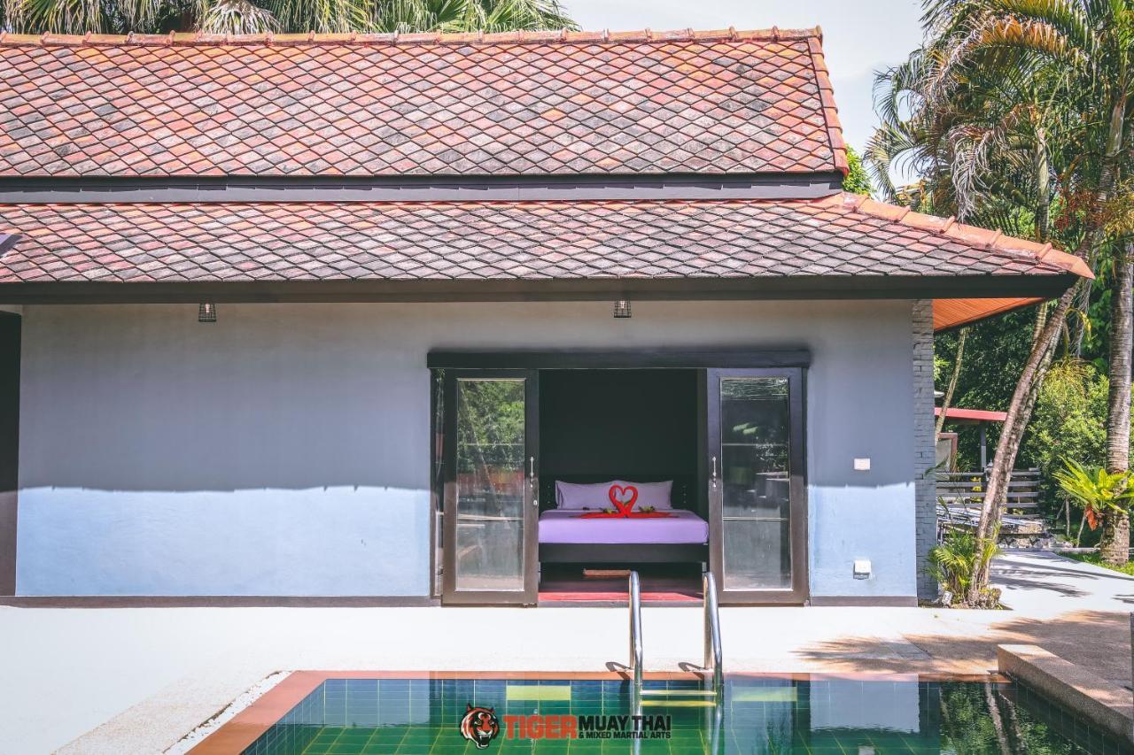 Tiger Hillside Hotel Phuket ภายนอก รูปภาพ
