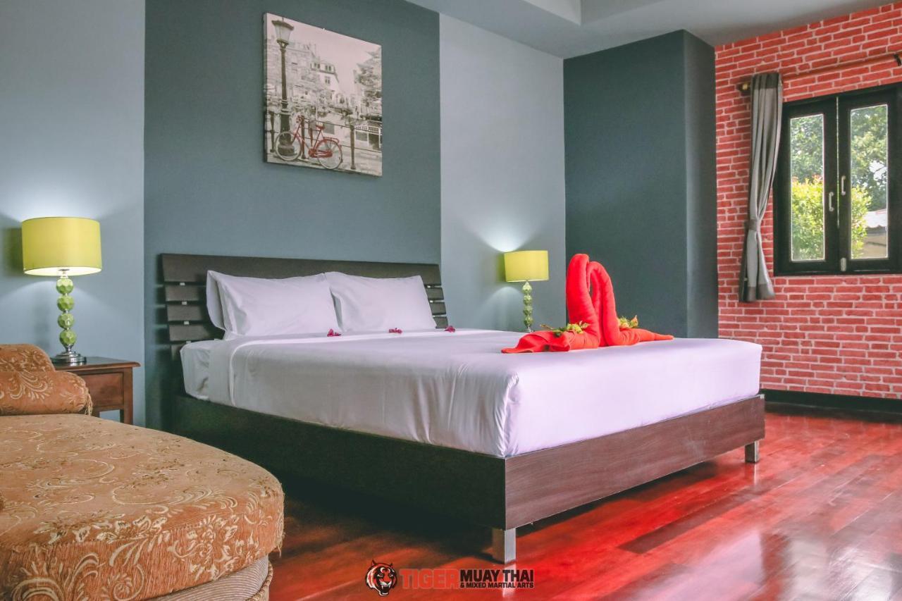 Tiger Hillside Hotel Phuket ภายนอก รูปภาพ